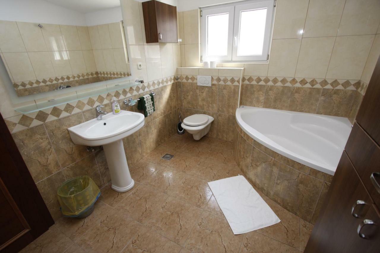 Mitan Apartman ทูแชพี ภายนอก รูปภาพ